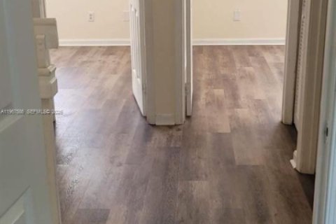 Townhouse in Homestead, Florida 3 bedrooms, 132.2 sq.m. № 2029512 - photo 14