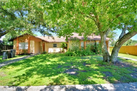 Duplex in Lakeland, Florida 2 bedrooms, 106.84 sq.m. № 1874064 - photo 1