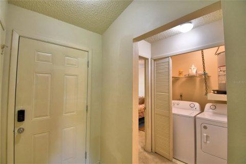 Duplex in Lakeland, Florida 2 bedrooms, 106.84 sq.m. № 1874064 - photo 5