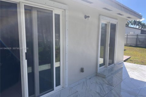 Villa ou maison à vendre à Homestead, Floride: 4 chambres, 145.3 m2 № 2000006 - photo 3