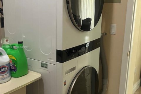 Villa ou maison à vendre à Homestead, Floride: 4 chambres, 145.3 m2 № 2000006 - photo 13