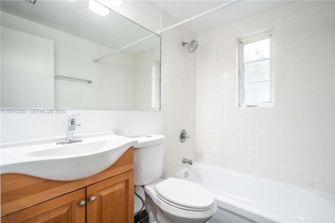 Apartment in Miami Beach, Florida 1 bedroom, 60.39 sq.m. № 2086348 - photo 17