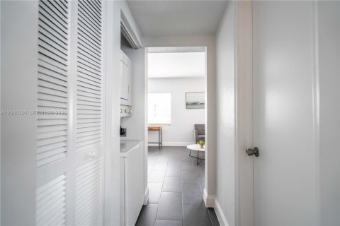 Apartment in Miami Beach, Florida 1 bedroom, 60.39 sq.m. № 2086348 - photo 16