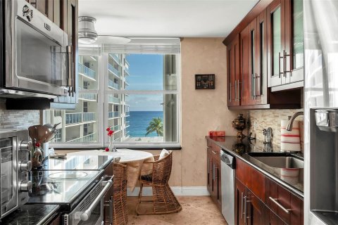 Condominio en venta en Fort Lauderdale, Florida, 1 dormitorio, 122.63 m2 № 2084490 - foto 16