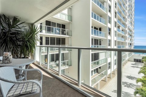 Condominio en venta en Fort Lauderdale, Florida, 1 dormitorio, 122.63 m2 № 2084490 - foto 22