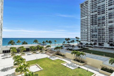 Condominio en venta en Fort Lauderdale, Florida, 1 dormitorio, 122.63 m2 № 2084490 - foto 25