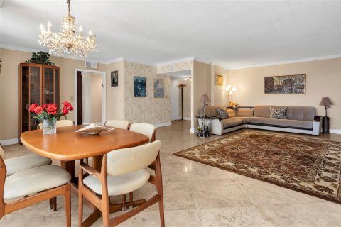 Condominio en venta en Fort Lauderdale, Florida, 1 dormitorio, 122.63 m2 № 2084490 - foto 10