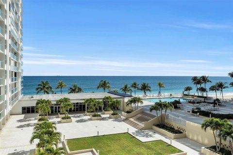 Condominio en venta en Fort Lauderdale, Florida, 1 dormitorio, 122.63 m2 № 2084490 - foto 26