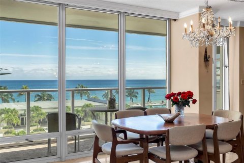 Condominio en Fort Lauderdale, Florida, 1 dormitorio  № 2084490