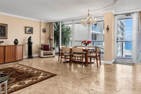 Condominio en venta en Fort Lauderdale, Florida, 1 dormitorio, 122.63 m2 № 2084490 - foto 3