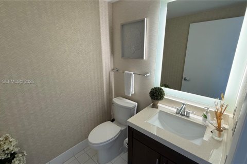 Condo in Sunny Isles Beach, Florida, 2 bedrooms № 2004510 - photo 8