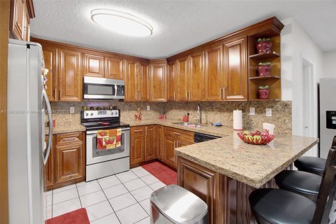 Купить виллу или дом в Майами, Флорида 3 спальни, 182.46м2, № 1947384 - фото 4