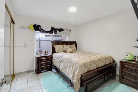 Купить виллу или дом в Майами, Флорида 3 спальни, 182.46м2, № 1947384 - фото 15