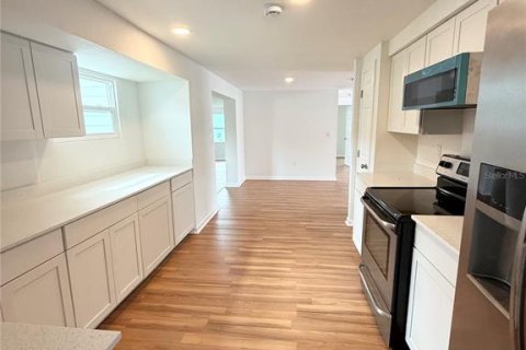 House in Venice, Florida 2 bedrooms, 161.84 sq.m. № 1820524 - photo 2