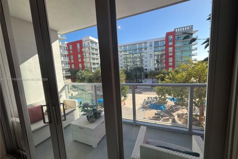 Condo in Doral, Florida, 2 bedrooms  № 2076816 - photo 14