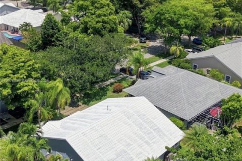 House in Cutler Bay, Florida 4 bedrooms, 195.75 sq.m. № 2320481 - photo 13