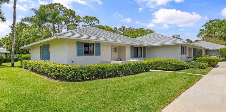 Townhouse in Palm Beach Gardens, Florida 2 bedrooms, 105.44 sq.m. № 1151423