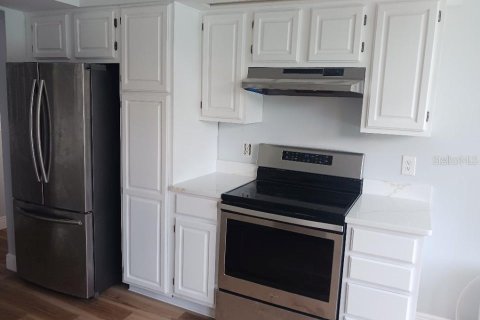Casa en venta en Apopka, Florida, 5 dormitorios, 170.57 m2 № 1762236 - foto 17