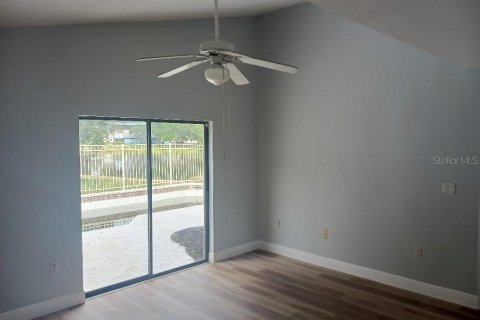 Casa en venta en Apopka, Florida, 5 dormitorios, 170.57 m2 № 1762236 - foto 19