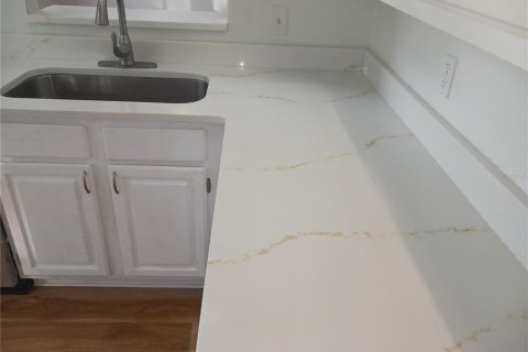 Casa en venta en Apopka, Florida, 5 dormitorios, 170.57 m2 № 1762236 - foto 13