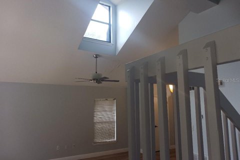 Casa en venta en Apopka, Florida, 5 dormitorios, 170.57 m2 № 1762236 - foto 8