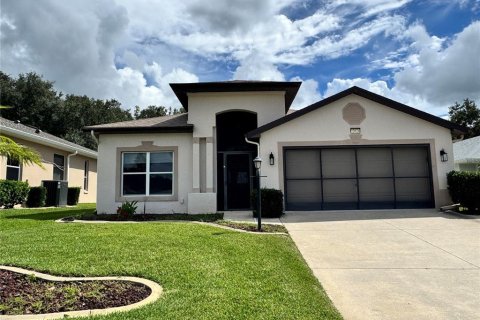 House in Leesburg, Florida 2 bedrooms, 172.24 sq.m. № 2366677