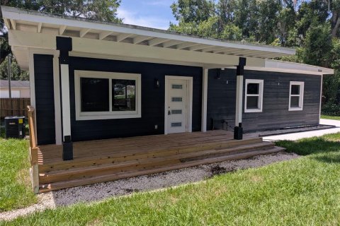 House in Odessa, Florida 2 bedrooms, 103.59 sq.m. № 2150616 - photo 2