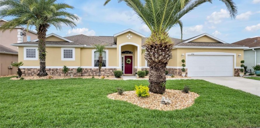 Villa ou maison à Oxford, Floride 3 chambres, 236.62 m2 № 2127012