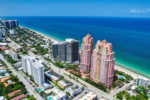 Condo in Fort Lauderdale, Florida, 4 bedrooms  № 2146855 - photo 12