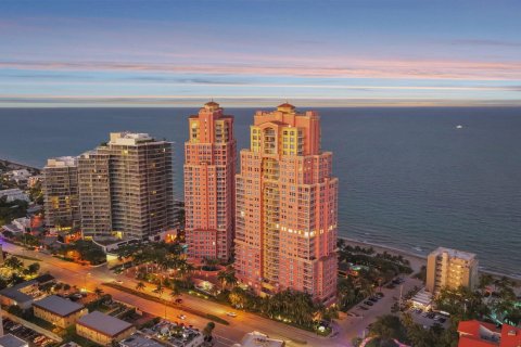 Condo in Fort Lauderdale, Florida, 4 bedrooms  № 2146855 - photo 2