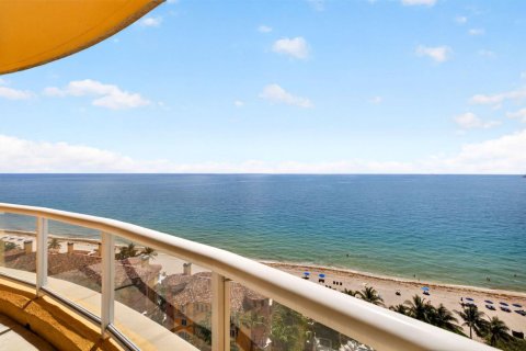 Condo in Fort Lauderdale, Florida, 4 bedrooms  № 2146855 - photo 8