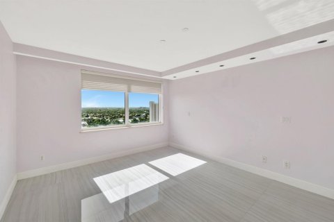 Condo in Fort Lauderdale, Florida, 4 bedrooms  № 2146855 - photo 29