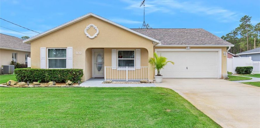 House in Palm Coast, Florida 3 bedrooms, 120.77 sq.m. № 2222351