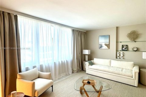 Copropriété à louer à Miami Beach, Floride: 70.61 m2 № 2081988 - photo 2