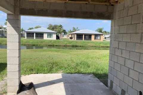 Casa en Port St. Lucie, Florida 2 dormitorios, 121.7 m2 № 2320710