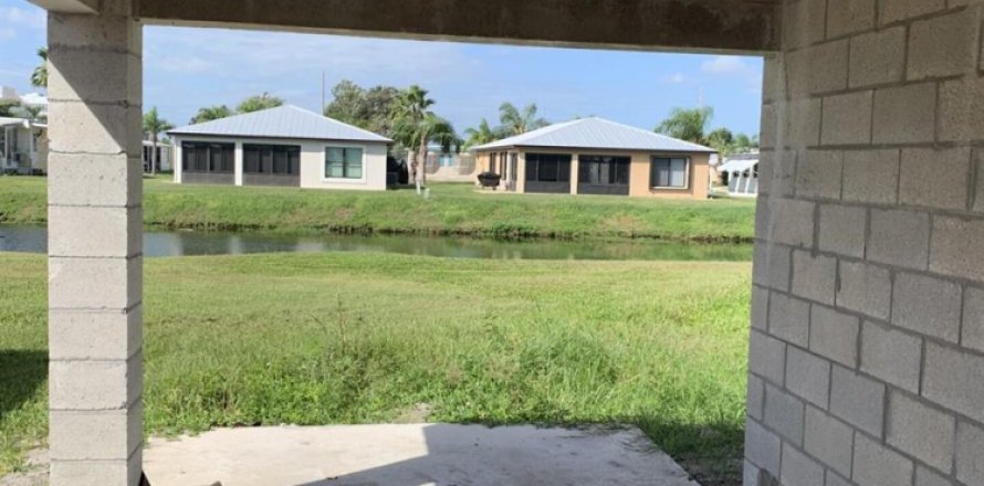 Casa en Port St. Lucie, Florida 2 dormitorios, 121.7 m2 № 2320710