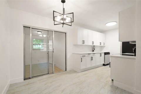 Villa ou maison à vendre à Orlando, Floride: 3 chambres, 111.85 m2 № 2358435 - photo 8