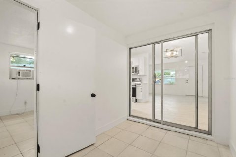 Villa ou maison à vendre à Orlando, Floride: 3 chambres, 111.85 m2 № 2358435 - photo 12