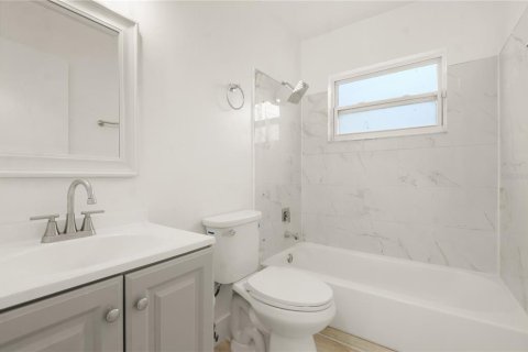 Villa ou maison à vendre à Orlando, Floride: 3 chambres, 111.85 m2 № 2358435 - photo 15