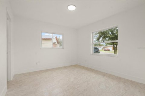 Villa ou maison à vendre à Orlando, Floride: 3 chambres, 111.85 m2 № 2358435 - photo 16