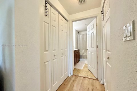 Купить кондоминиум в Дорал, Флорида 3 спальни, 112.13м2, № 1850808 - фото 25