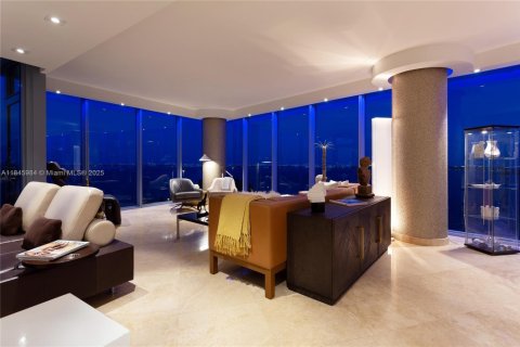 Condominio en venta en Miami, Florida, 2 dormitorios, 173.73 m2 № 1844189 - foto 25