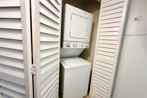 Copropriété à louer à Coral Springs, Floride: 2 chambres, 74.32 m2 № 2376219 - photo 18