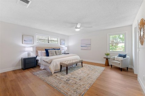 Casa en venta en Saint Petersburg, Florida, 3 dormitorios, 144.93 m2 № 1916079 - foto 16