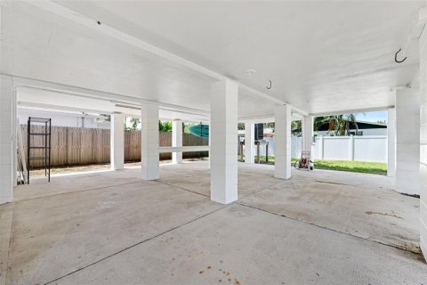 Casa en venta en Saint Petersburg, Florida, 3 dormitorios, 144.93 m2 № 1916079 - foto 30