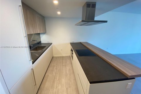 Copropriété à vendre à Miami, Floride: 1 chambre, 77.95 m2 № 1979219 - photo 24