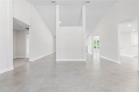 House in Palm Coast, Florida 4 bedrooms, 278.89 sq.m. № 2394119 - photo 5