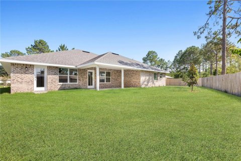 House in Palm Coast, Florida 4 bedrooms, 278.89 sq.m. № 2394119 - photo 2