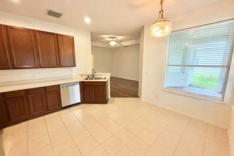 Villa ou maison à louer à Oviedo, Floride: 3 chambres, 143.91 m2 № 2408785 - photo 10