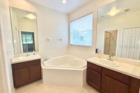 Villa ou maison à louer à Oviedo, Floride: 3 chambres, 143.91 m2 № 2408785 - photo 15